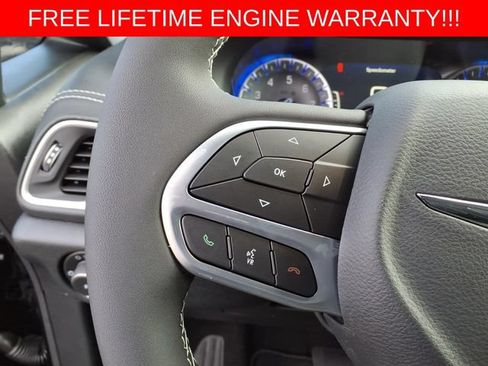 New 2026 Chrysler Pacifica Select FWD image 19