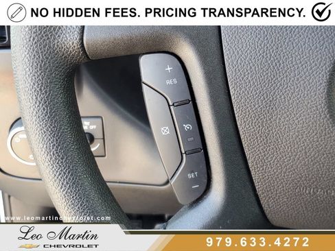 Used 2025 GMC Savana 2500 w/ Driver Convenience Package RWD image 21