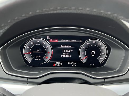 Used 2025 Audi Q5 2.0T Premium w/ Convenience Plus Package image 21