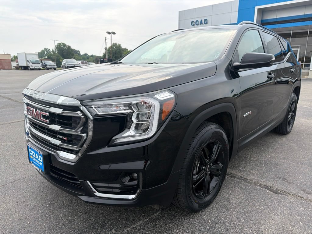 Used 2024 GMC Terrain AT4 AWD/4WD image 7