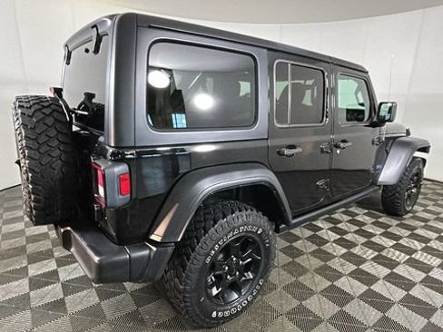 Used 2023 Jeep Wrangler Unlimited AWD/4WD image 2