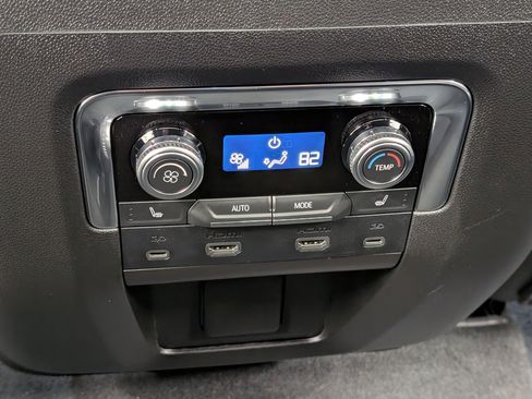 Used 2026 GMC Yukon Denali w/ Denali Reserve Package image 30