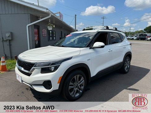 Used 2023 Kia Seltos S w/ Navigation Package AWD/4WD image 7