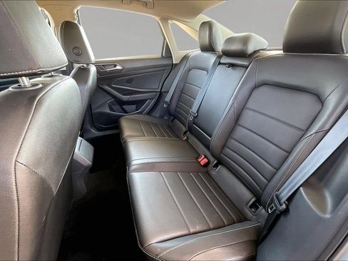 Used 2024 Volkswagen Jetta SE FWD image 21
