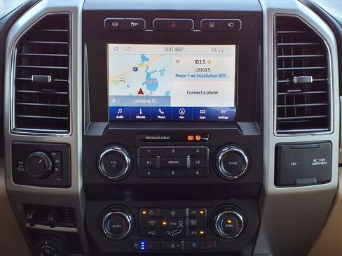 Used 2020 Ford F250 Lariat w/ Chrome Package image 9