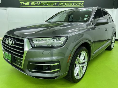 Used 2017 Audi Q7 3.0T Prestige AWD/4WD image 5