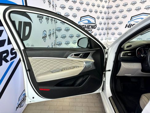 Used 2019 Genesis G70 2.0T Advanced w/ Dynamic Package image 10