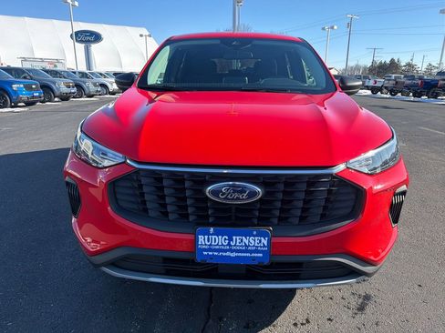 Used 2024 Ford Escape Active w/ Cold Weather Package image 8