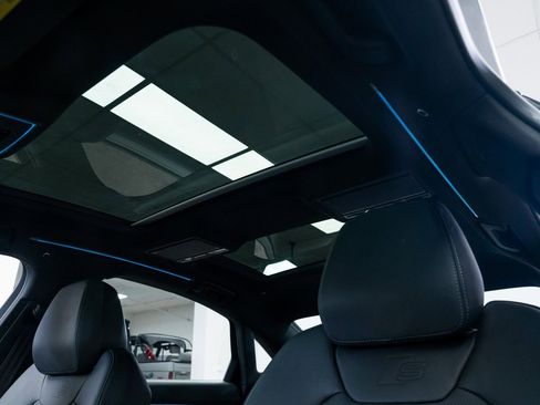 Used 2025 Audi S8 image 16