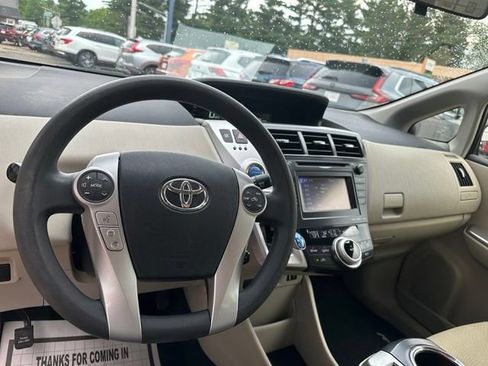 Used 2014 Toyota Prius V Three FWD image 14
