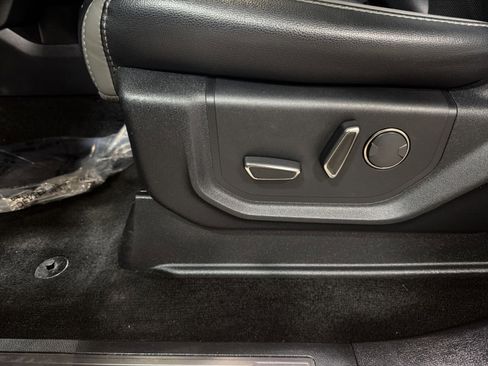 Used 2018 Ford F150 Raptor w/ Equipment Group 802A Luxury AWD/4WD image 29
