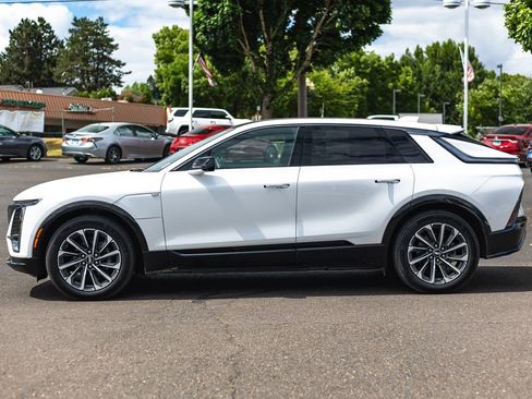 Used 2024 Cadillac Lyriq Sport AWD/4WD image 10
