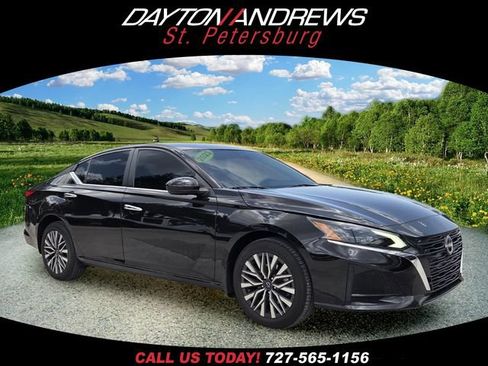 Used 2023 Nissan Altima 2.5 SV AWD/4WD image 1