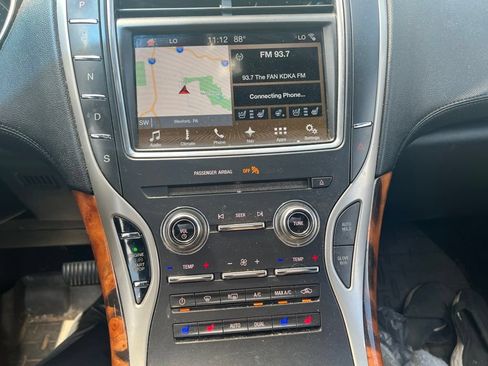 Used 2017 Lincoln MKX Reserve w/ Lincoln MKX Climate Package AWD/4WD image 8