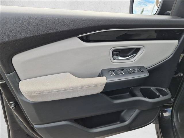 Used 2023 Honda Pilot LX image 11