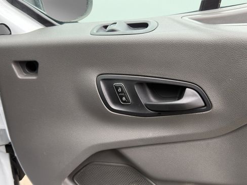 Used 2023 Ford Transit 350 XLT image 38