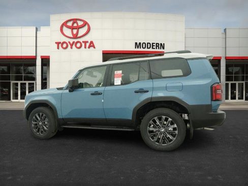 New 2026 Toyota Land Cruiser Base image 12