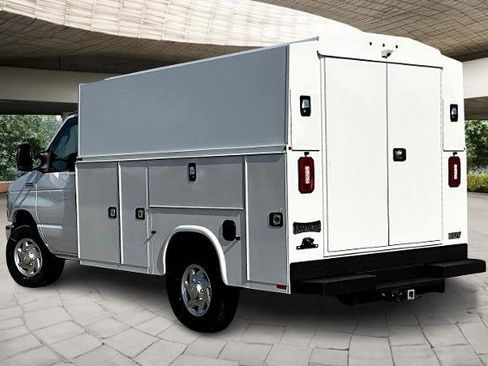 New 2025 Ford E-350 and Econoline 350 Super Duty w/ Power Equipment Group image 17
