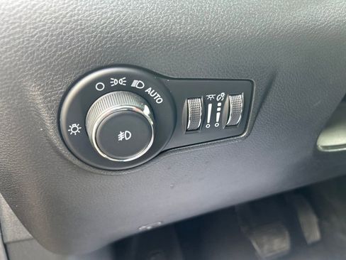 Used 2022 Jeep Compass Limited w/ Sun and Sound Group image 21