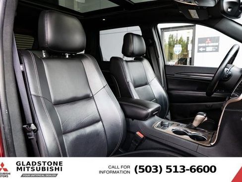 Used 2017 Jeep Grand Cherokee Limited w/ Luxury Group II AWD/4WD image 28