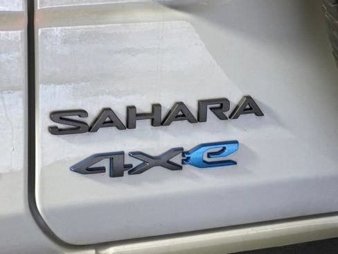 Certified 2025 Jeep Wrangler Unlimited Sahara AWD/4WD image 49