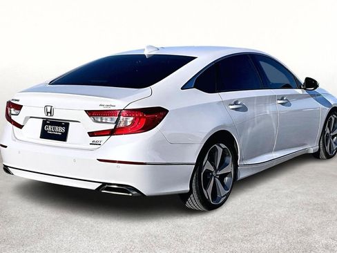 Used 2020 Honda Accord Touring image 2