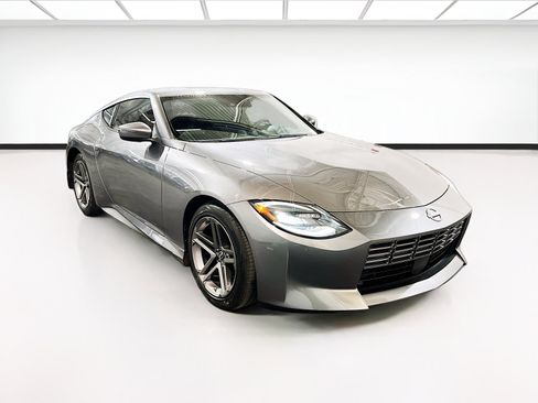 Used 2024 Nissan Z Sport w/ Floor Mat Package RWD image 3