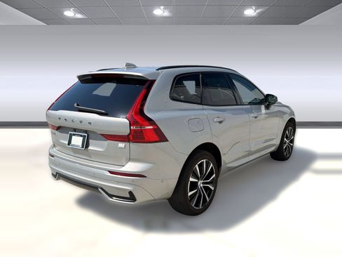 Used 2023 Volvo XC60 T8 Plus w/ Climate Package AWD/4WD image 9
