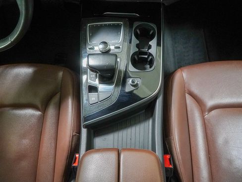 Used 2018 Audi Q7 3.0T Prestige w/ Prestige Package image 36