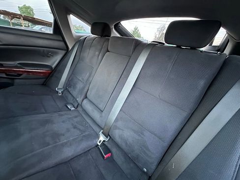 Used 2012 Honda Crosstour EX image 19