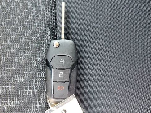 New 2025 Ford Maverick XL w/ Equipment Group 102A image 35