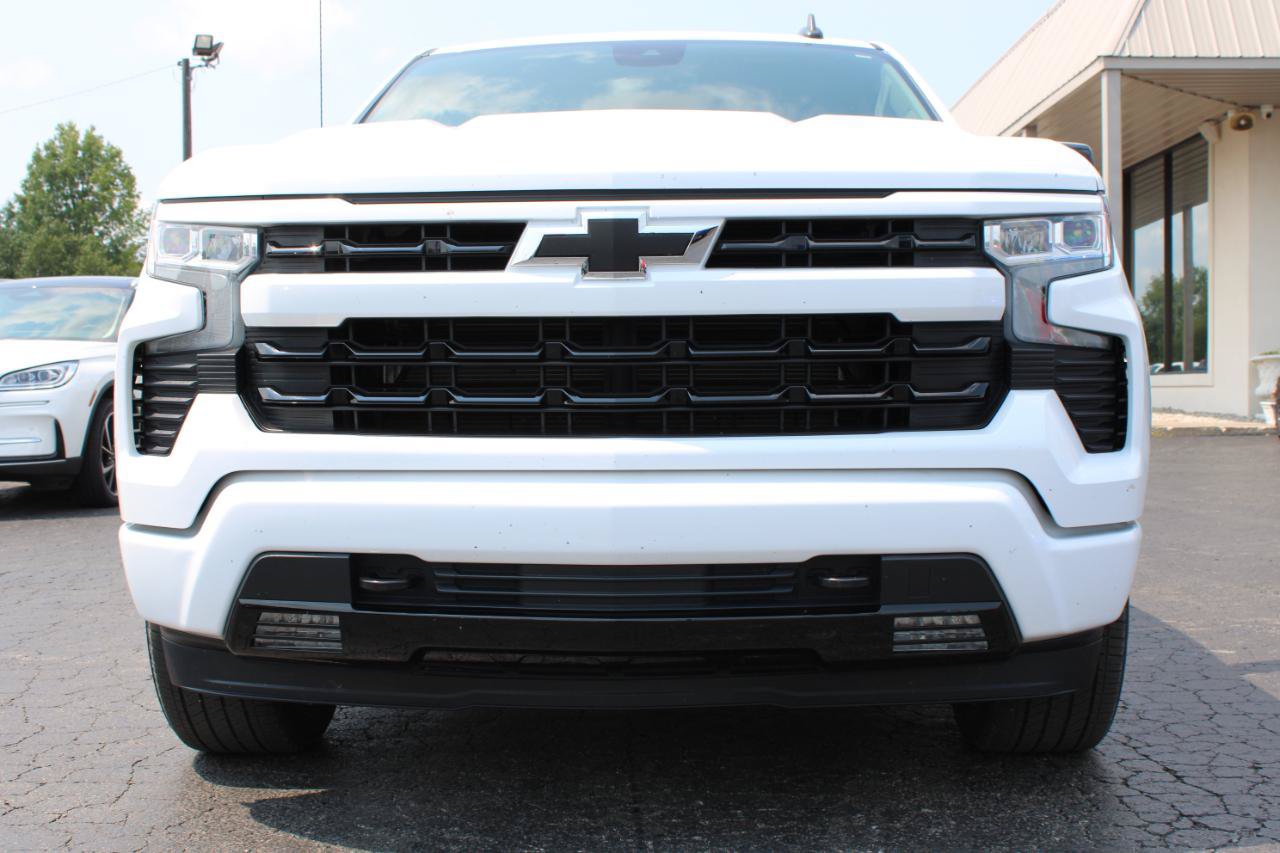 Used 2025 Chevrolet Silverado 1500 RST w/ Convenience Package II AWD/4WD image 2