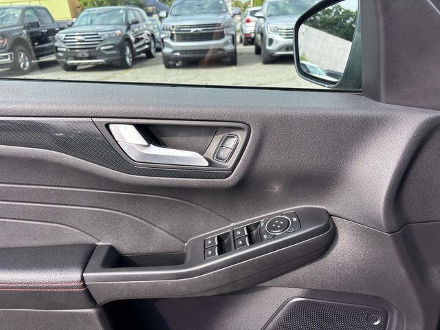 Used 2024 Ford Escape ST-Line AWD/4WD image 17