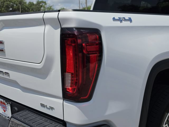 Used 2025 GMC Sierra 1500 SLT AWD/4WD image 11