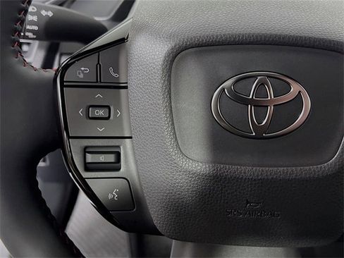 New 2025 Toyota Prius Plug-In Hybrid image 16