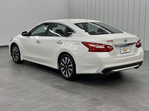 Used 2016 Nissan Altima 2.5 SL w/ 2.5 Technology w/LED Package image 4