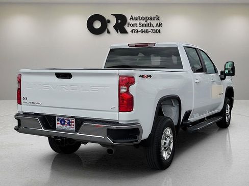 Used 2025 Chevrolet Silverado 2500 LT w/ Convenience Package AWD/4WD image 5