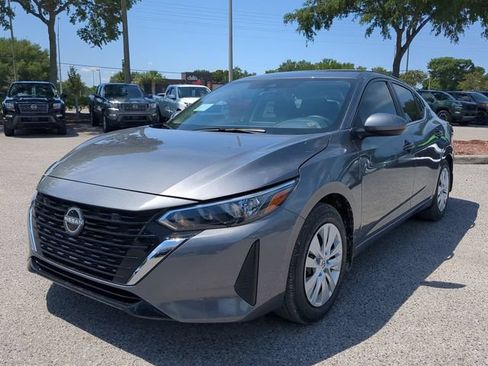 Used 2025 Nissan Sentra S FWD image 9