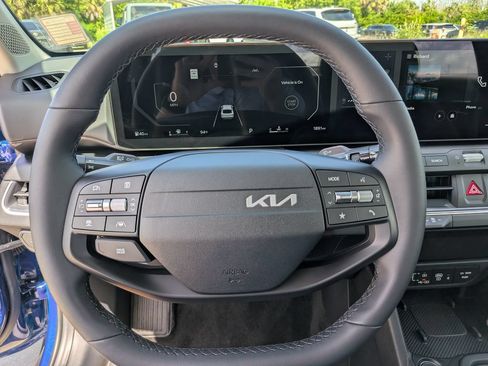 Certified 2025 Kia K4 EX FWD image 28