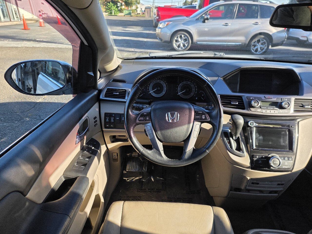 Used 2014 Honda Odyssey Touring Elite image 20