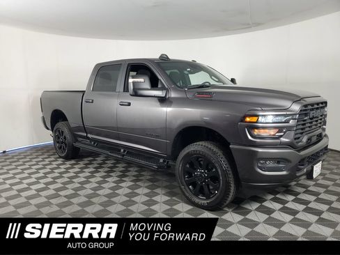 Used 2025 RAM 2500 Big Horn AWD/4WD image 1