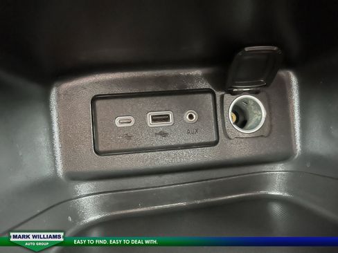 Used 2023 Chevrolet Equinox RS image 9