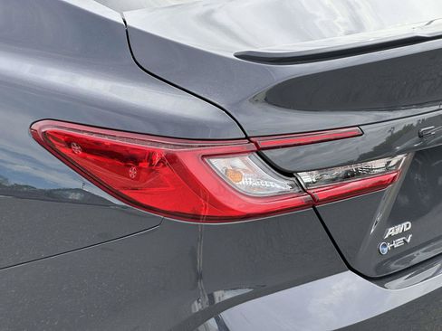 Certified 2025 Toyota Camry SE w/ Convenience Package AWD/4WD image 9