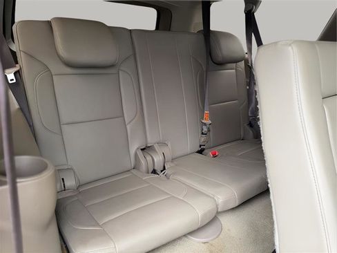 Used 2018 Chevrolet Suburban LT RWD image 38