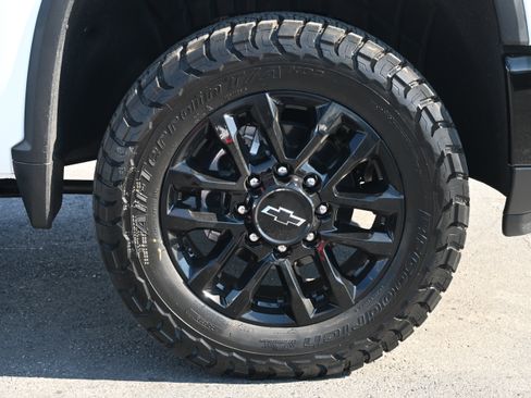 Used 2026 Chevrolet Silverado 2500 LT w/ Trail Boss Package image 13