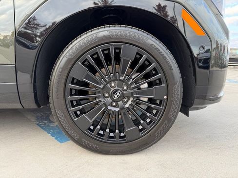 Used 2025 Hyundai Santa Fe Calligraphy image 9