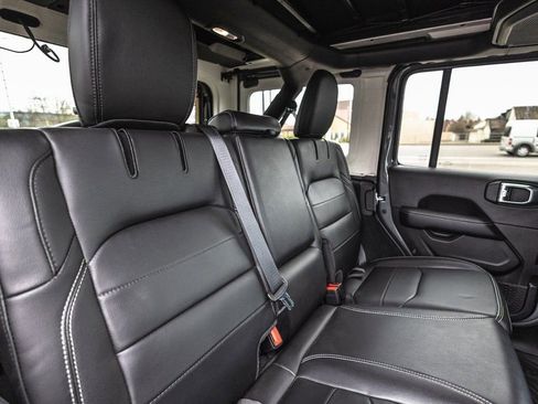 Used 2022 Jeep Wrangler Unlimited Sahara w/ Cold Weather Group image 33