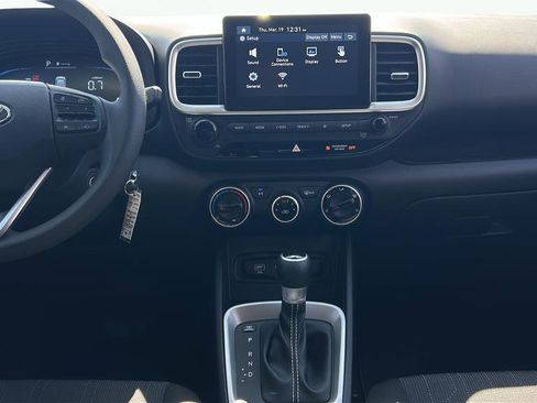 New 2026 Hyundai Venue SE FWD image 21