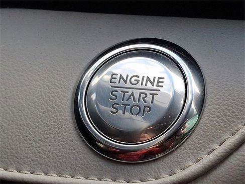 Used 2024 Lincoln Nautilus Reserve w/ Equipment Group 202A image 24