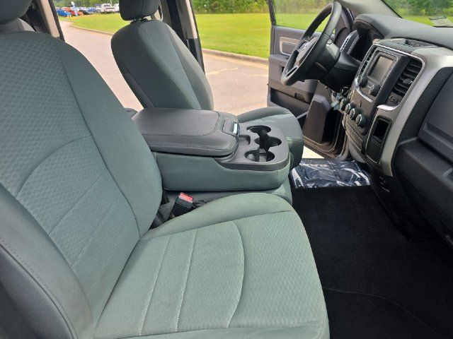 Used 2016 RAM 1500 Classic SLT RWD image 11